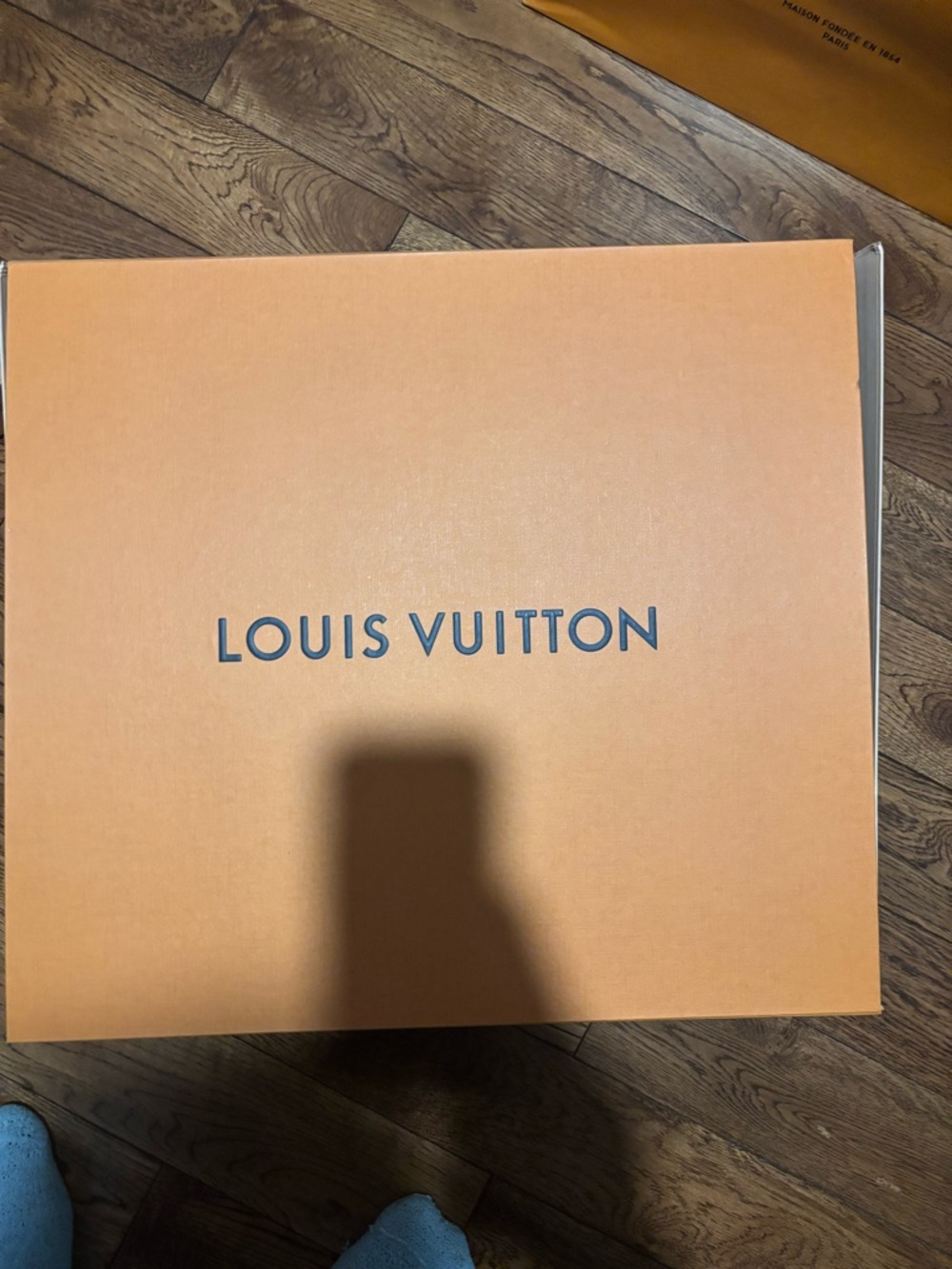 Louis Vuitton Monogram Neverfull Tote - Brown with Tan Trim - Picture 11 of 11